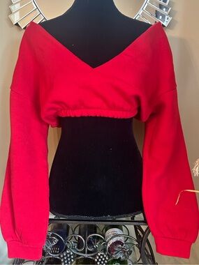 PrettyLittleThing Red Off-the-Shoulder Cropped Sweater